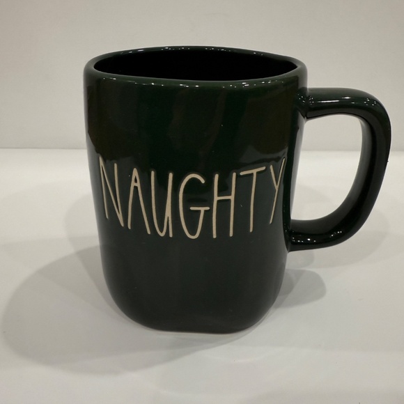 Rae Dunn Artisan Collection NAUGHTY & NICE Coffee 2 Mug Set Christmas Green New - Picture 2 of 9